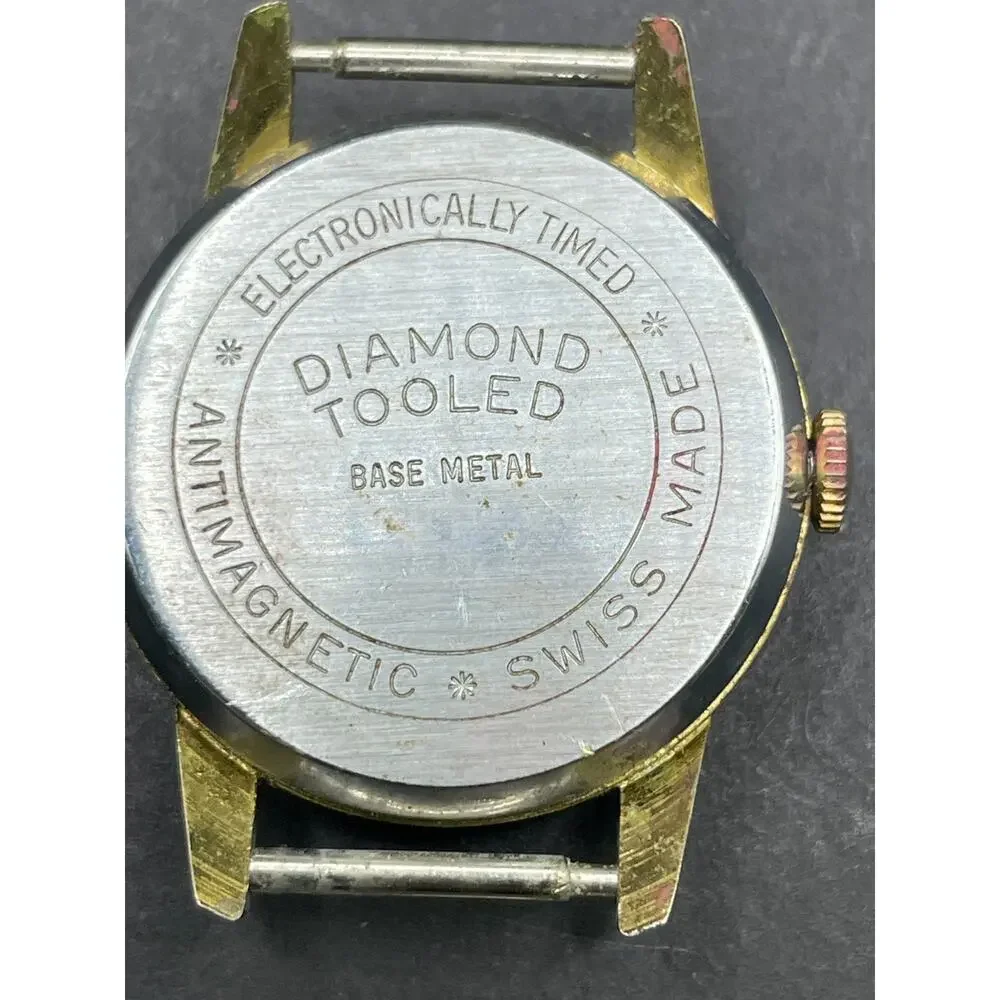 Vintage Montreluxe Antimagnetic Swiss Made Watch Diamond Tooled 30MM Gold Tone